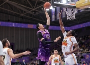 体育界又一传奇！篮球巨星战胜疾病重返球场的简单介绍