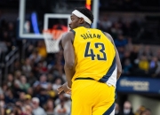 包含东契奇绝杀时刻，西亚卡姆点燃赛场，步行者迎来胜利！的词条