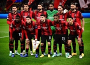 意甲联赛角逐激烈，争夺前四排名激烈